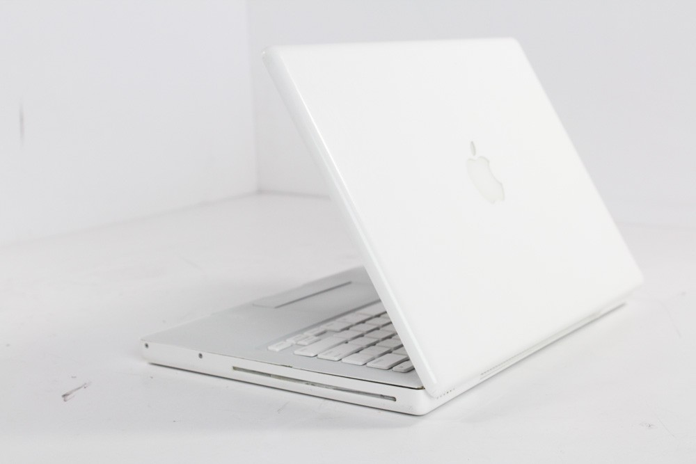 50000012-Apple Macbook A1181 Laptop -image