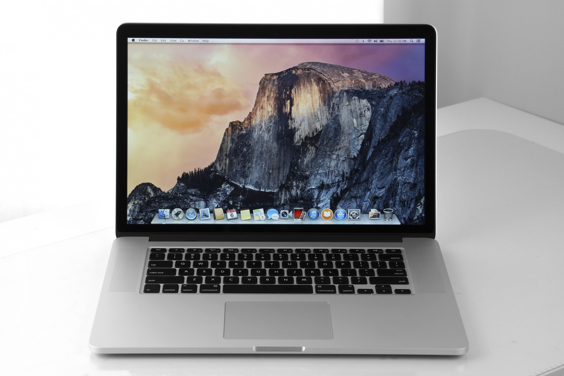 MacbookProA1398-Apple Macbook Pro A1398 Refurbished Laptop Core i7 4GB RAM 250GB HDD Windows 7-image